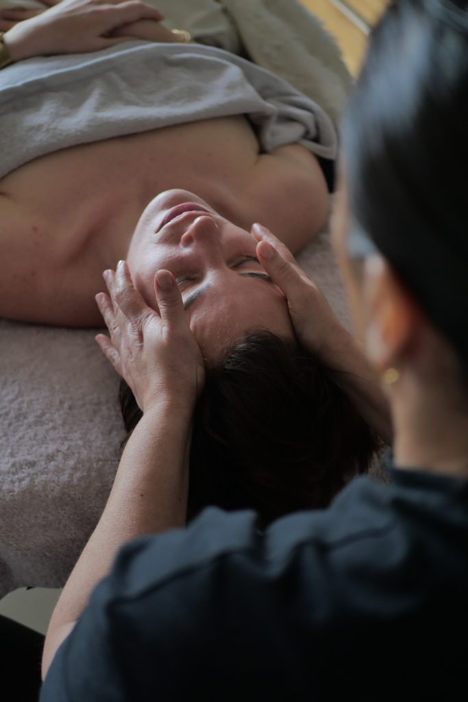 BELASANA MASSAGE - Formations en massage esthétique & bien-être - Genève