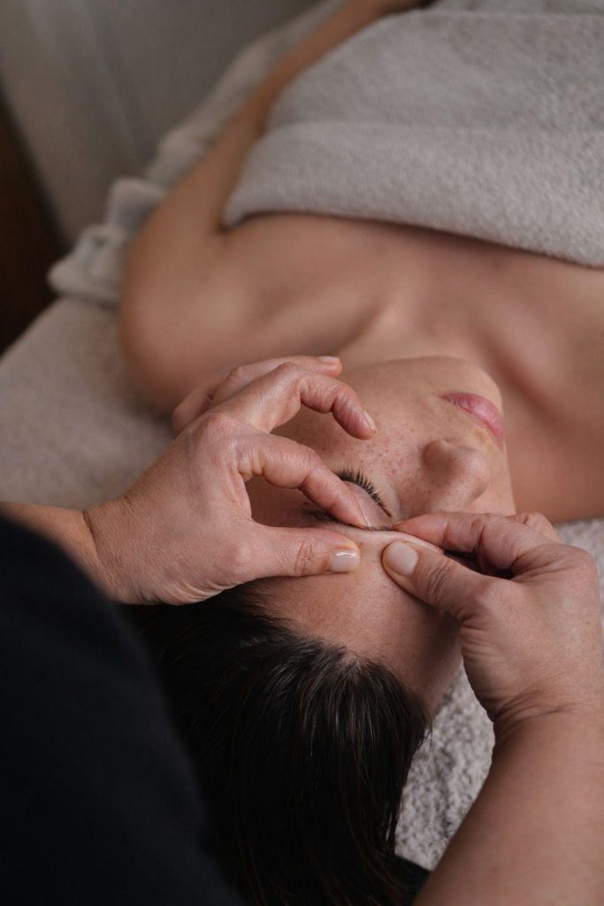 BELASANA MASSAGE - Formations en massage esthétique & bien-être - Genève